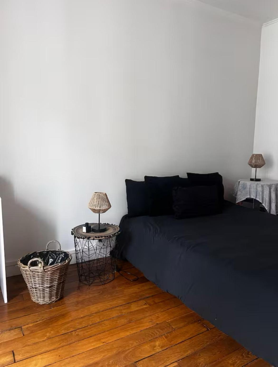 Eiffel Tower View Haussmanian Charm 2min Walk From The Eiffel Tower Gardens * Parijs