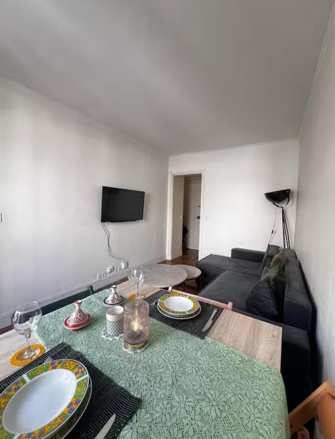 Eiffel Tower View Haussmanian Charm 2min Walk From The Eiffel Tower Gardens