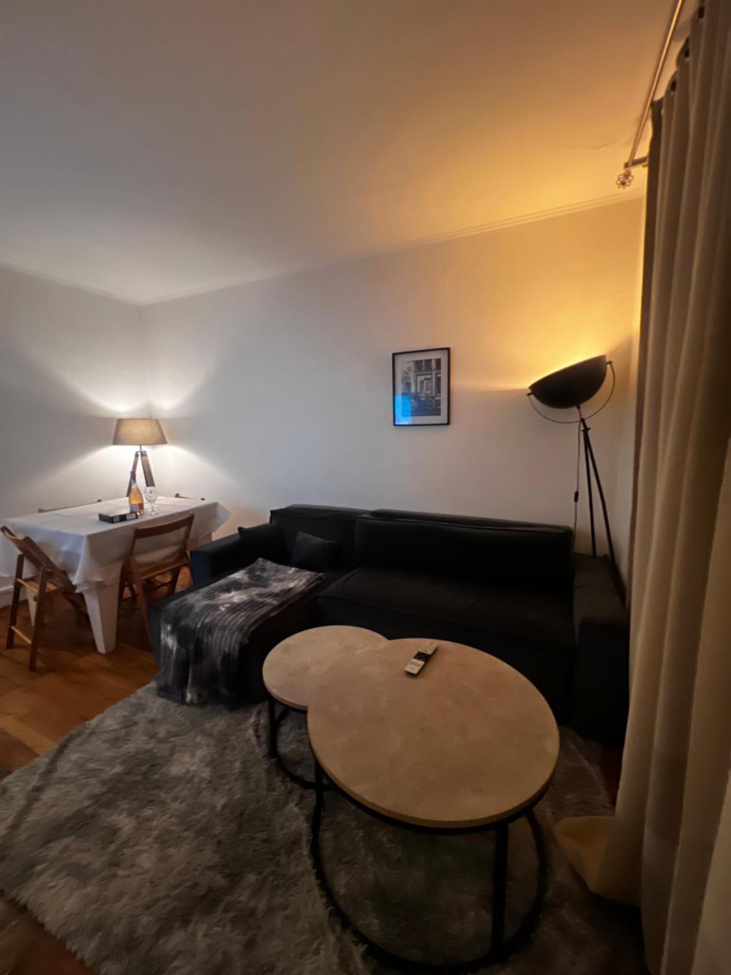 Appartement Eiffel Tower View Haussmanian Charm 2min Walk From The Eiffel Tower Gardens Parijs